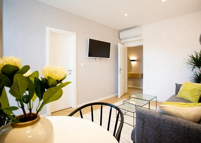 Top Floor Luxury Suite